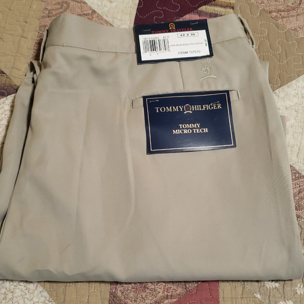 Tommy Hilfiger Flat Front Pants 42x30